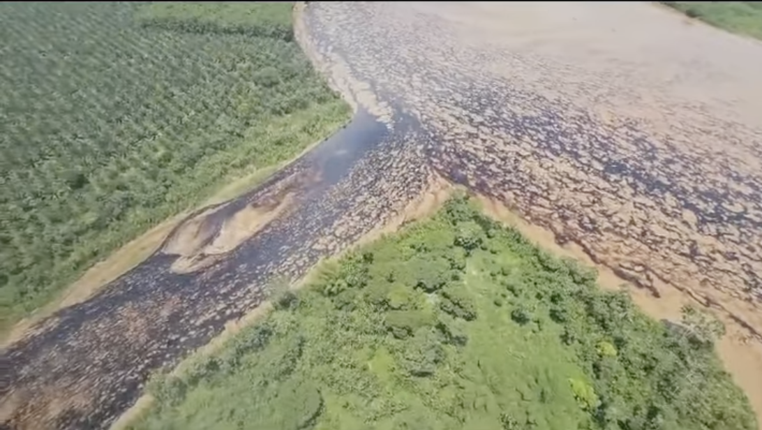 Derrame petrolero en Esmeraldas Ecuador